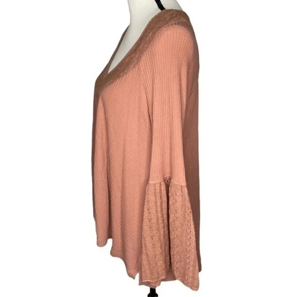 Free People Top Blush Pink Sayluita Boho Eyelet Bell Sleeve Thermal V Neck Small